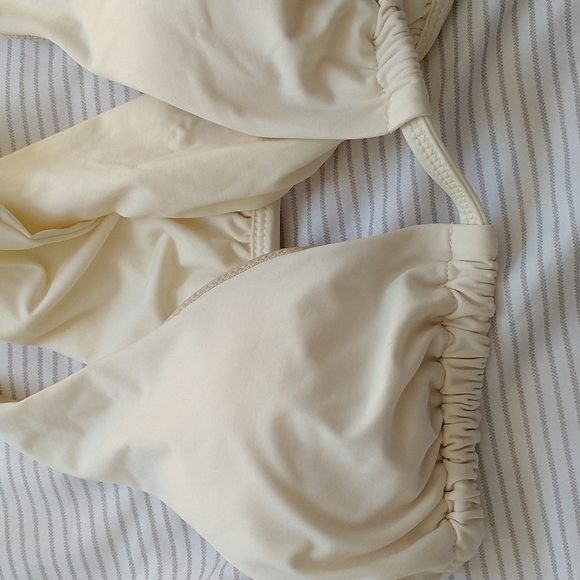 Victoria's Secret Cross Back Bikini Top XS - Picture 3 of 4